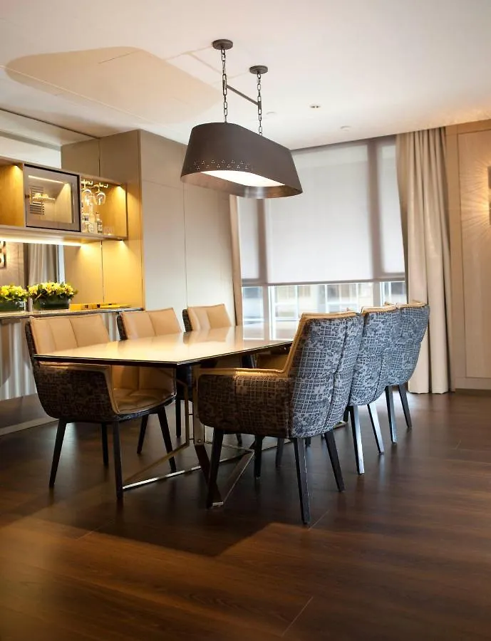 The Landmark Mandarin Oriental Hong Kong
