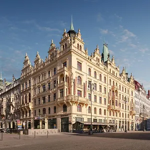 Hotel Kings Court