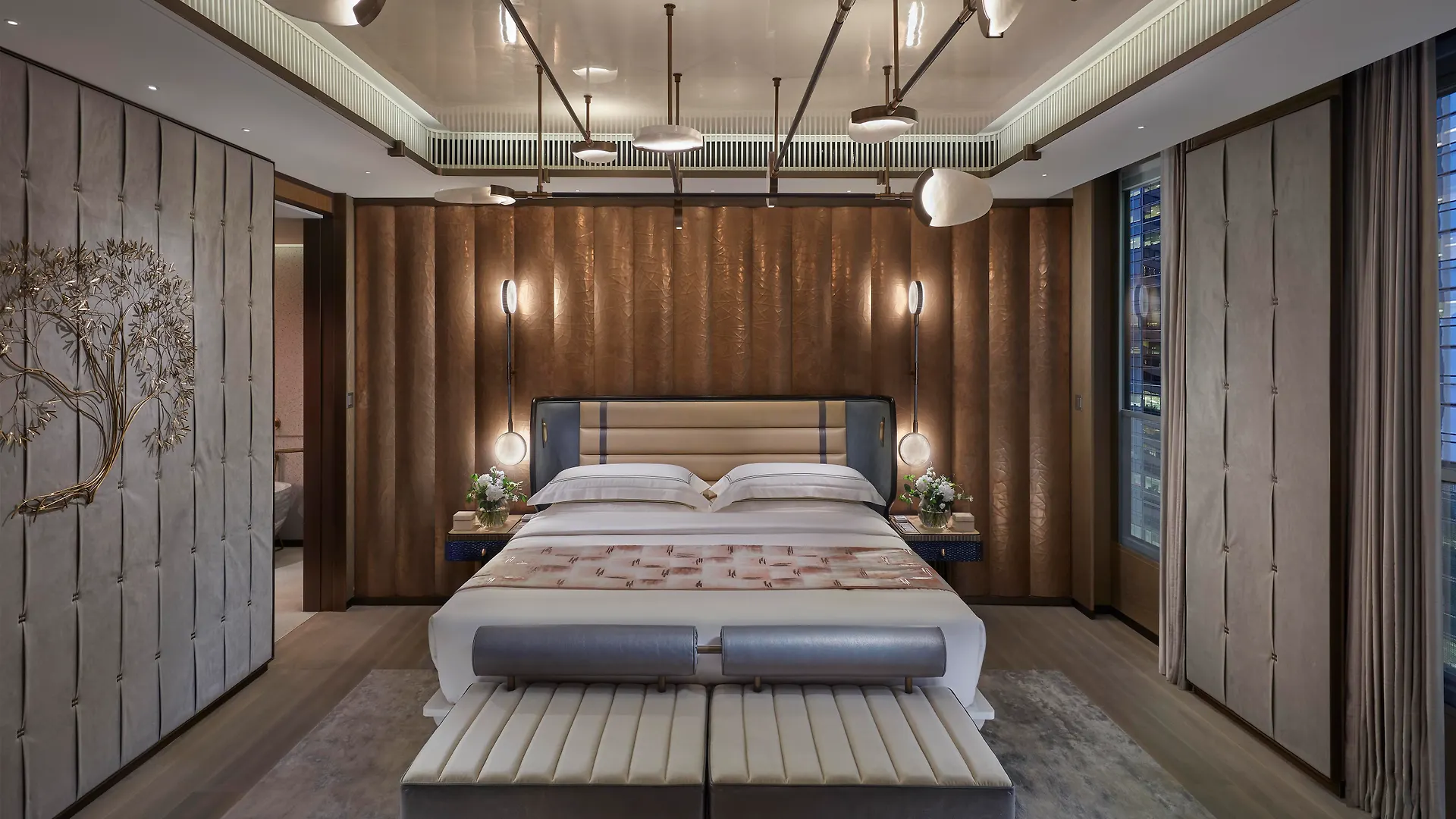 The Landmark Mandarin Oriental Hong Kong Hotel