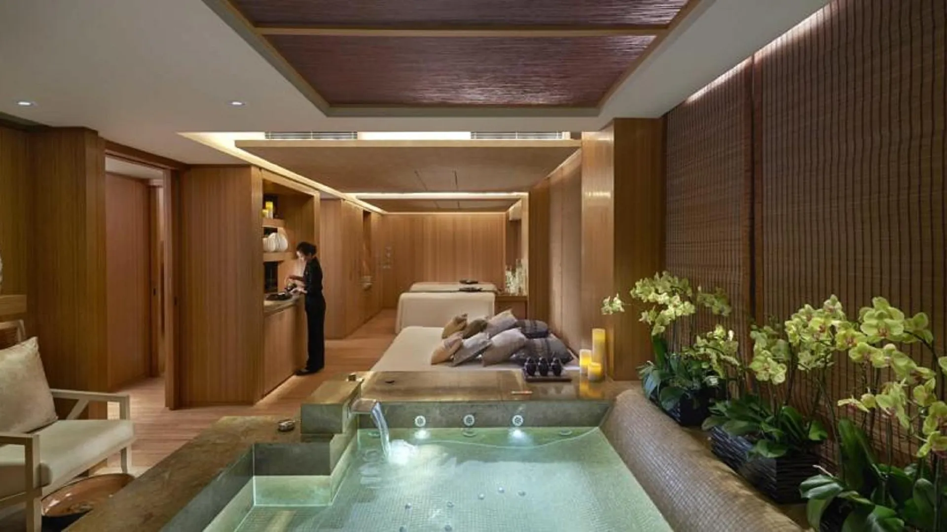 The Landmark Mandarin Oriental Hong Kong 5*,  China