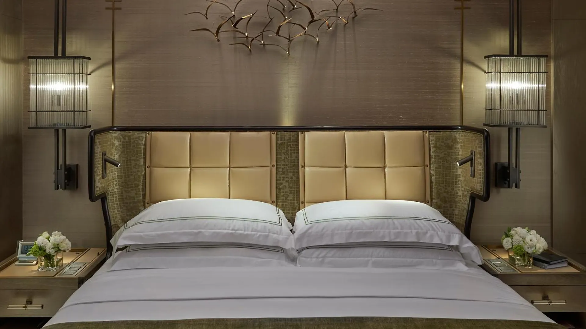 The Landmark Mandarin Oriental Hong Kong 5*,