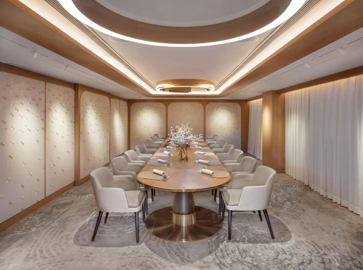 The Landmark Mandarin Oriental Hong Kong