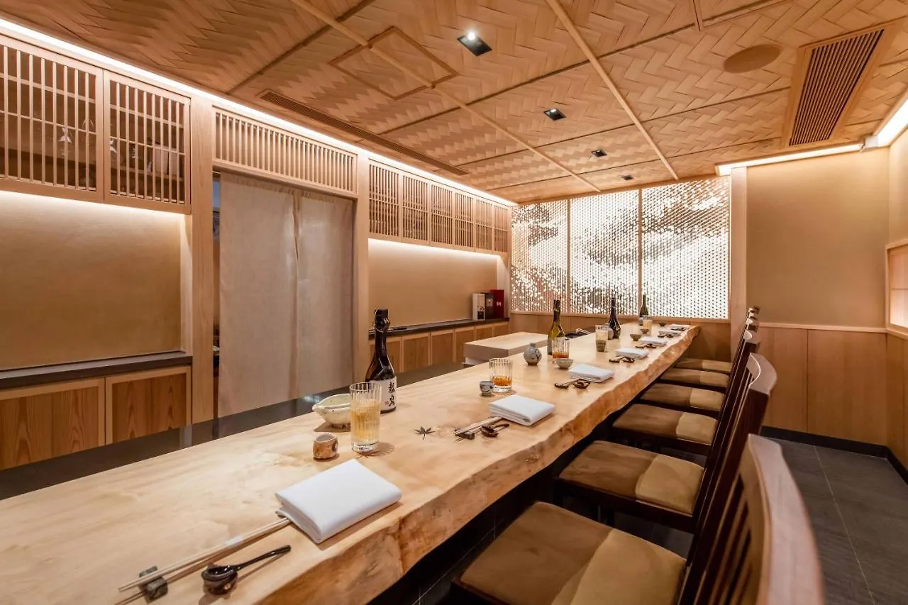The Landmark Mandarin Oriental Hong Kong Hotel